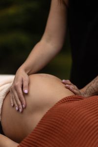 massage prénatal Eclosion à Ecquevilly & Versailles dans les Yvelines